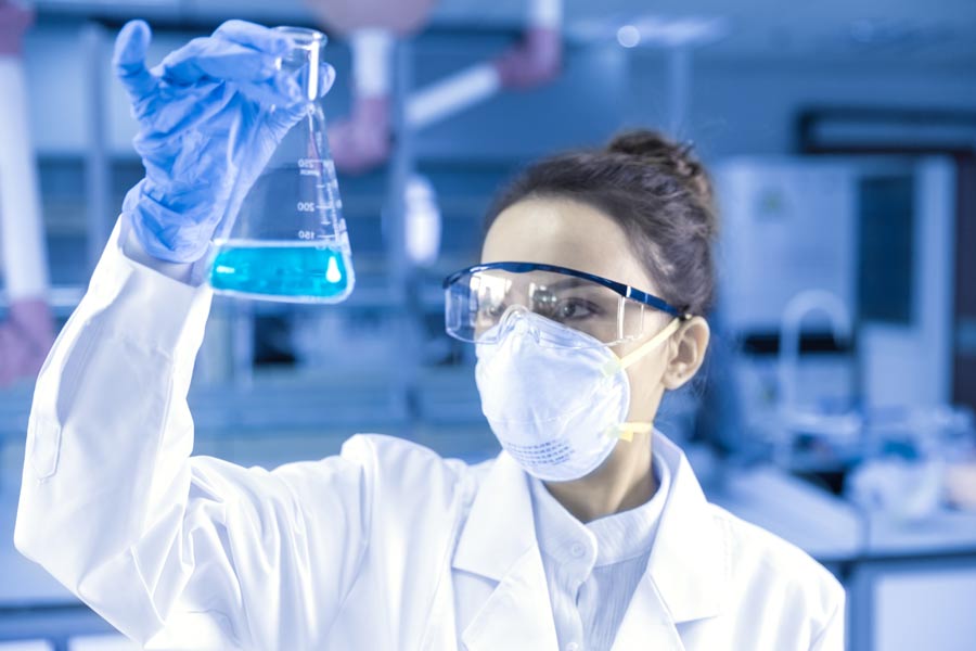 GenH2 Scientist working in Hydrogen Lab